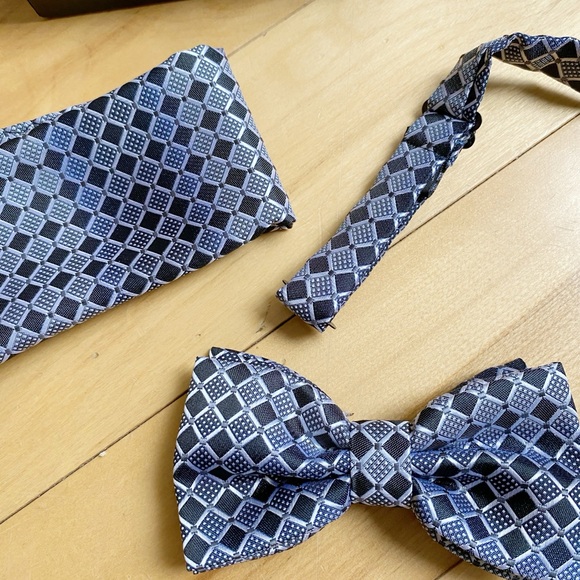 NIB Black, Silver & Grey Bowtie and Pocket Square Set - Picture 2 of 4